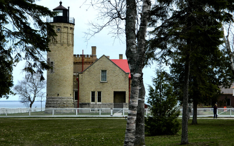 Lighthouse and Keeper's House — Green