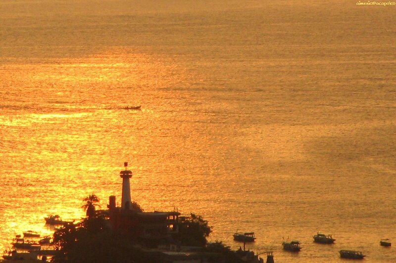 Lighthouse at Sunset — Gold