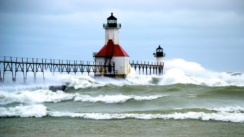 Lighthouse in Storm — Gray, Dramatic, Photograph, Waves, Pier