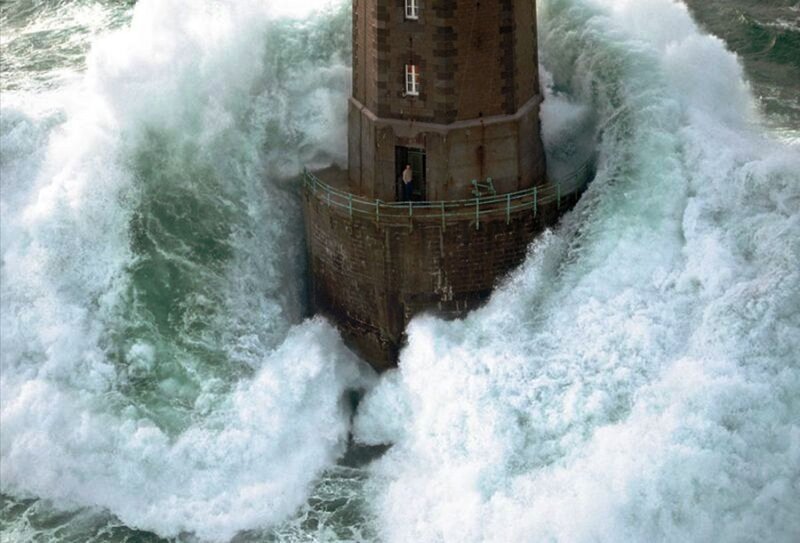 Lighthouse in Storm — Green, Dramatic