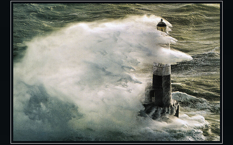 Lighthouse in Storm — Green