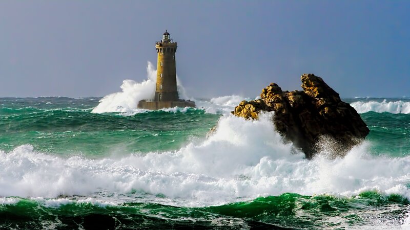 Lighthouse in Stormy Sea — Green, Dramatic, Afternoon
