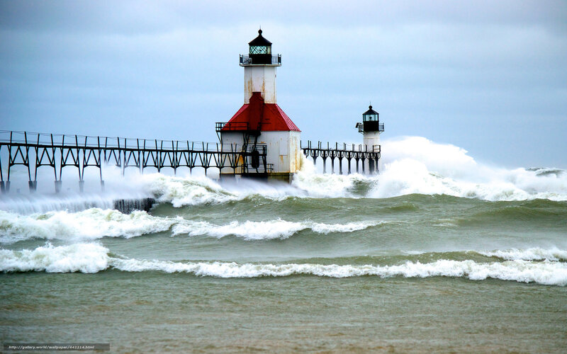 Lighthouse in Stormy Waves — Gray