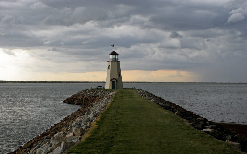 Lighthouse on a Pier — Green