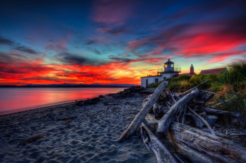 Lighthouse on Beach — Red