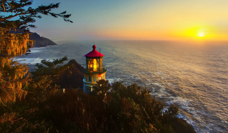 Lighthouse on Cliff — Yellow