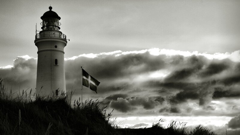 Lighthouse on Dune — Black