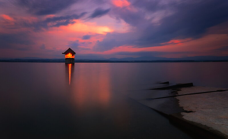 Lighthouse on Lake — Purple