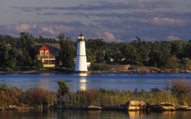 Lighthouse on Lakeshore — Blue