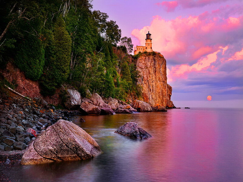Lighthouse on Rocky Cliff — Pink