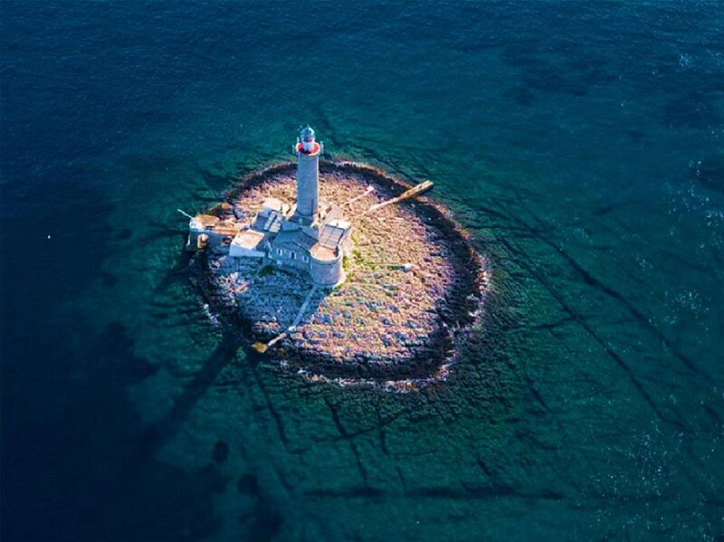 Lighthouse on Rocky Islet