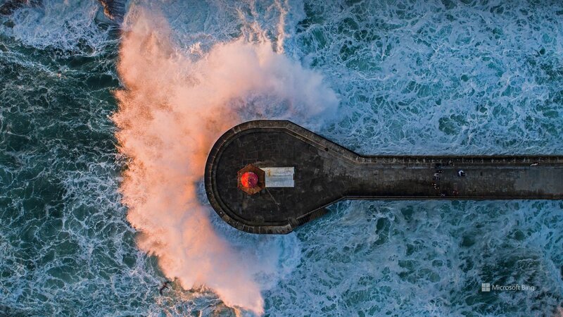 Lighthouse Pier — Blue