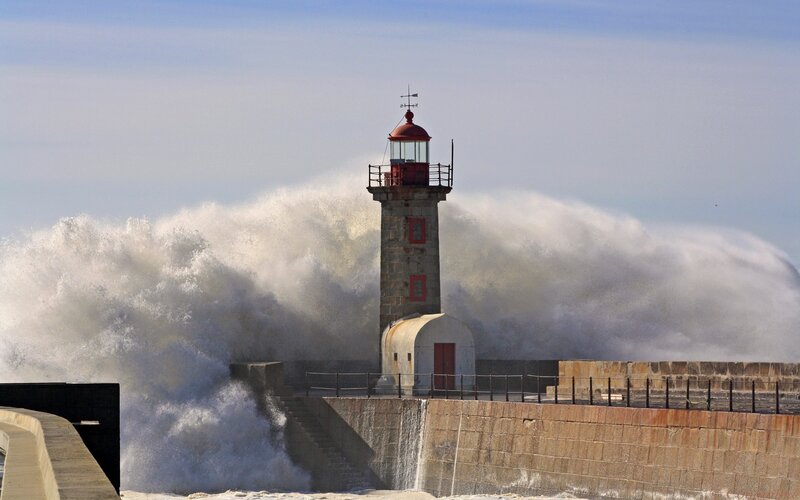 Lighthouse with Crashing Waves — Blue, Dramatic