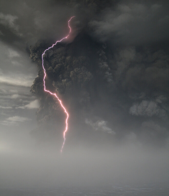 Lightning in volcanic ash cloud