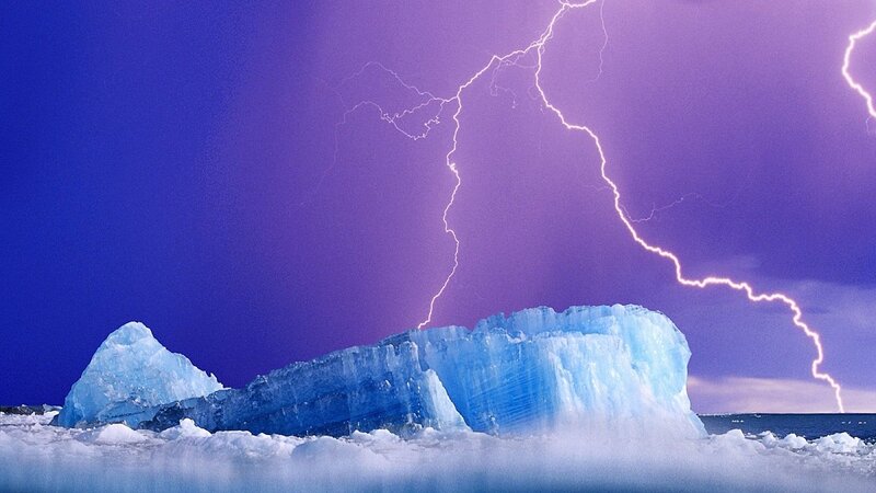 Lightning over icebergs