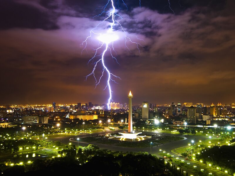 Lightning over Monument