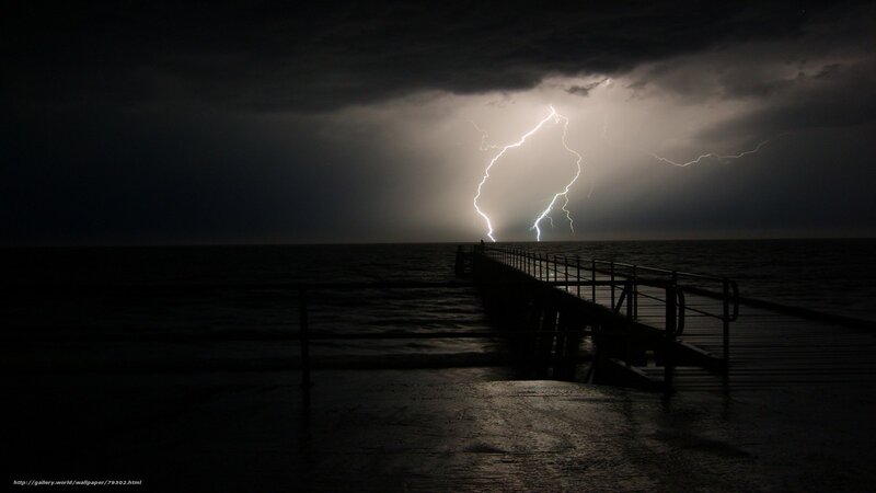 Lightning over the pier