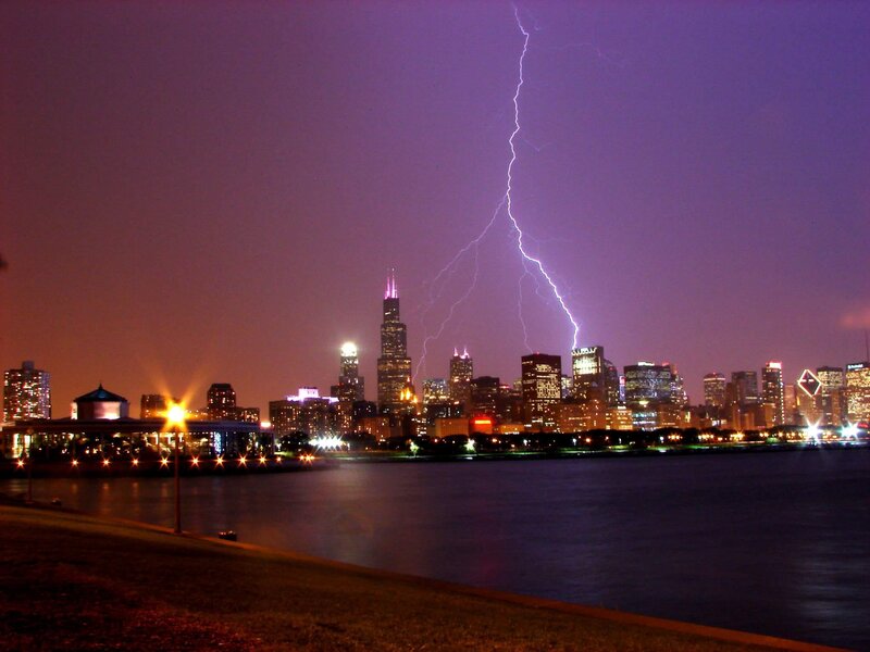 Lightning strikes Chicago skyline