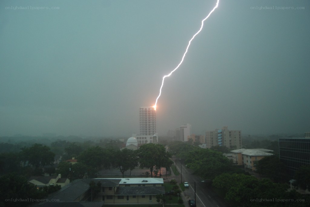 Lightning strikes city building