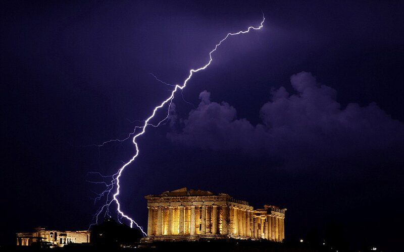 Lightning strikes Parthenon