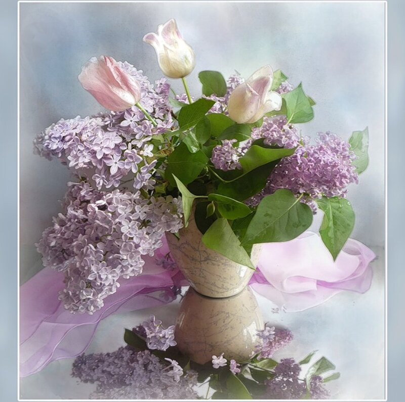 Lilac and Tulip Bouquet — Purple, Serene