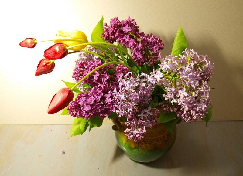 Lilac and tulip bouquet