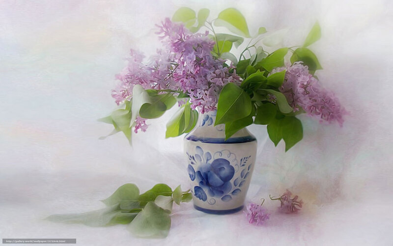 Lilac bouquet in a vase