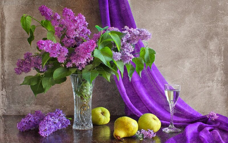 Lilac Bouquet in Vase — Purple, Calm, Photograph, Pears