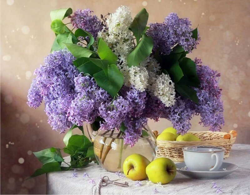 Lilac Bouquet with Apples — Purple