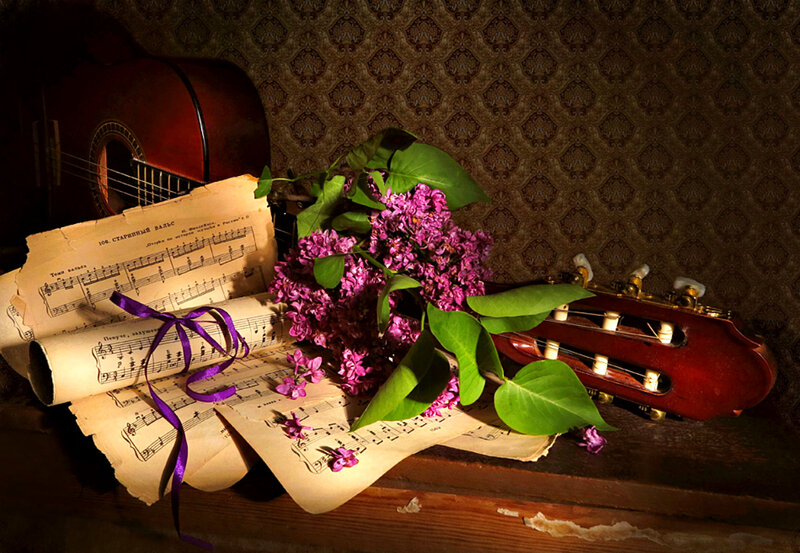 Lilac Bouquet with Guitar