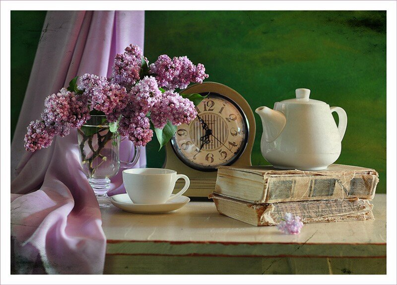 Lilac Flowers on Table — Green
