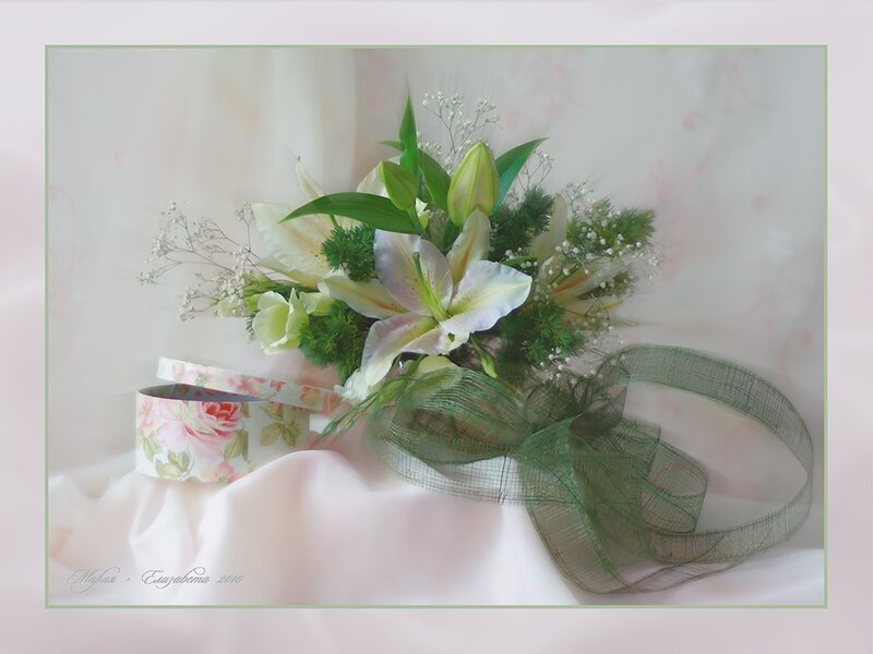 Lily Bouquet with Ribbon