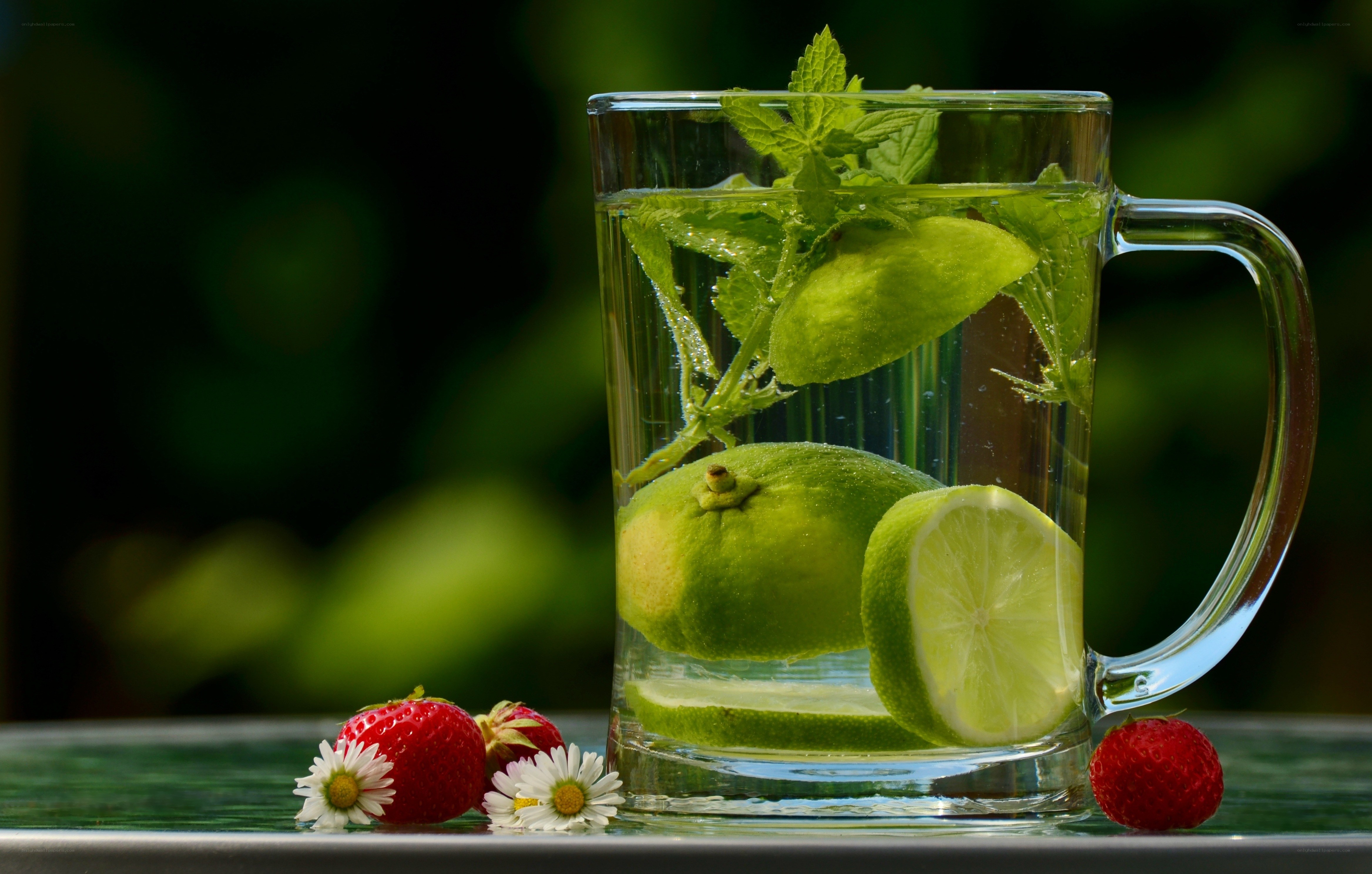 Lime and mint infused water