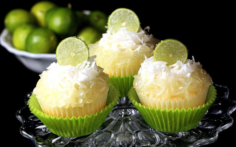 Lime Cupcakes on Stand — Green