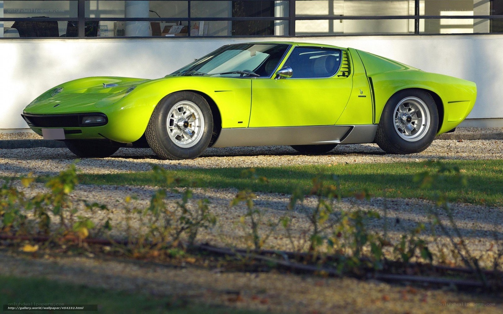 Lime green Lamborghini Miura