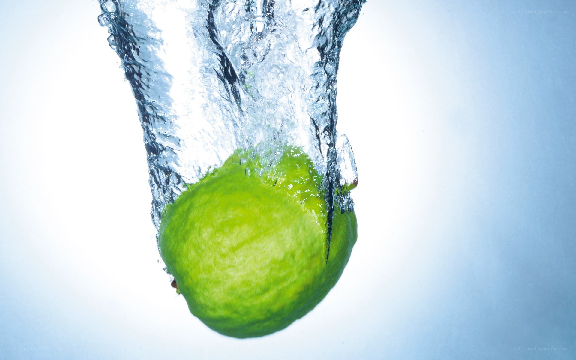 lime splashing in water