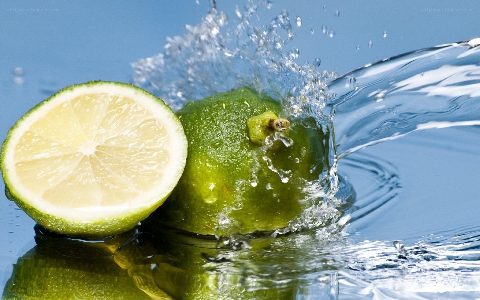 Lime splashing in water