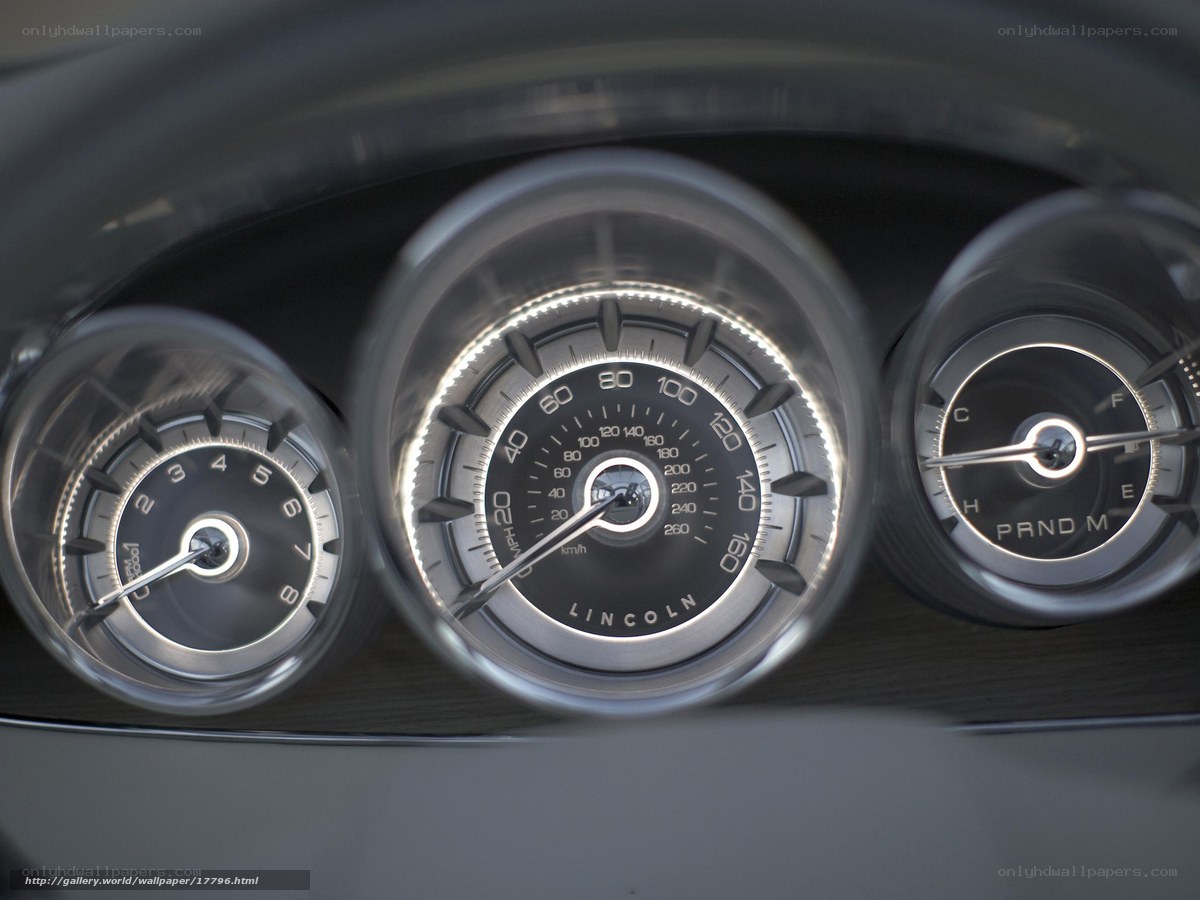 Lincoln car dashboard
