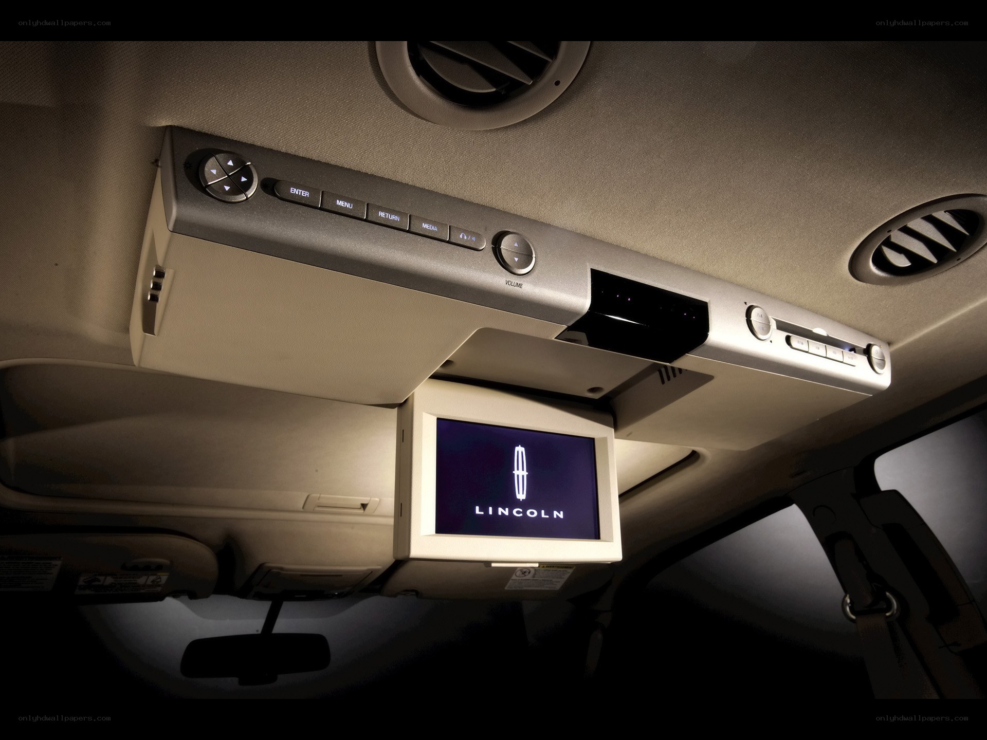Lincoln car entertainment system