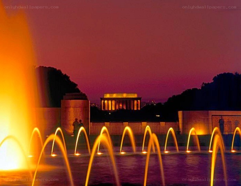 Lincoln Memorial at dusk