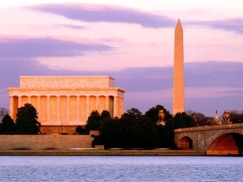 Lincoln Memorial at sunset