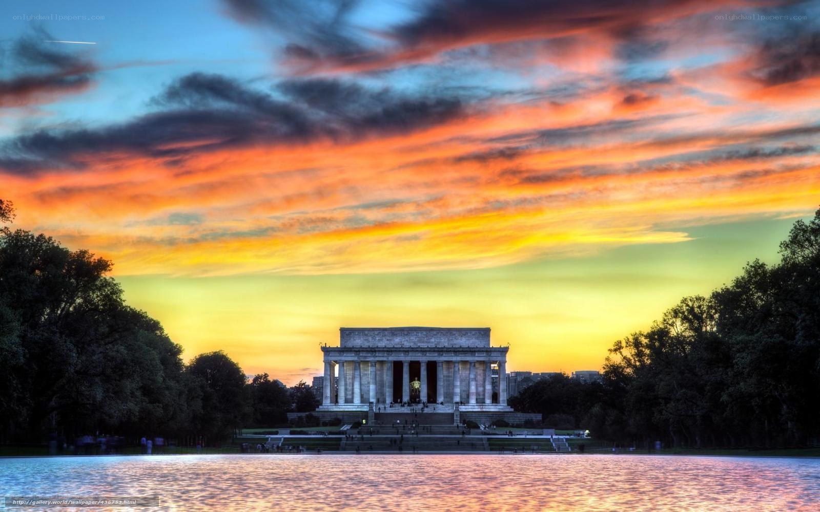 Lincoln Memorial at sunset