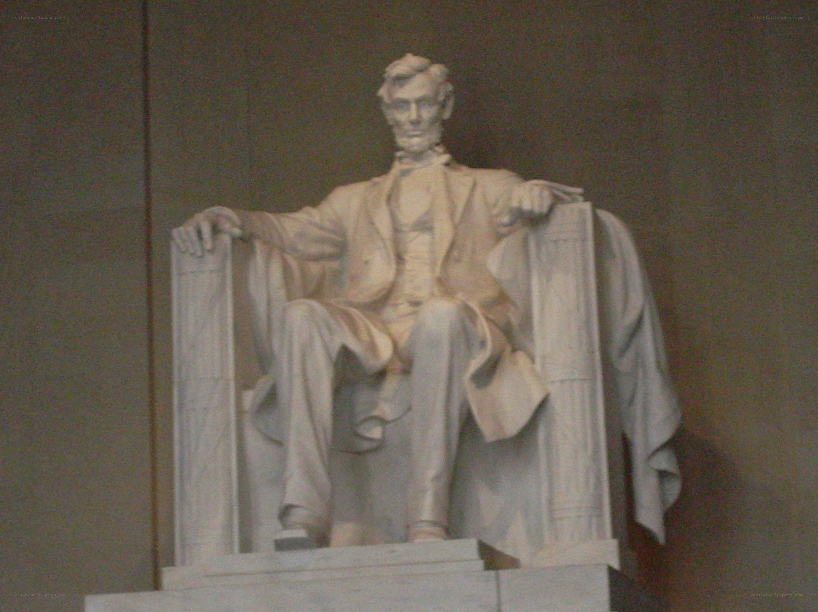 Lincoln Memorial statue