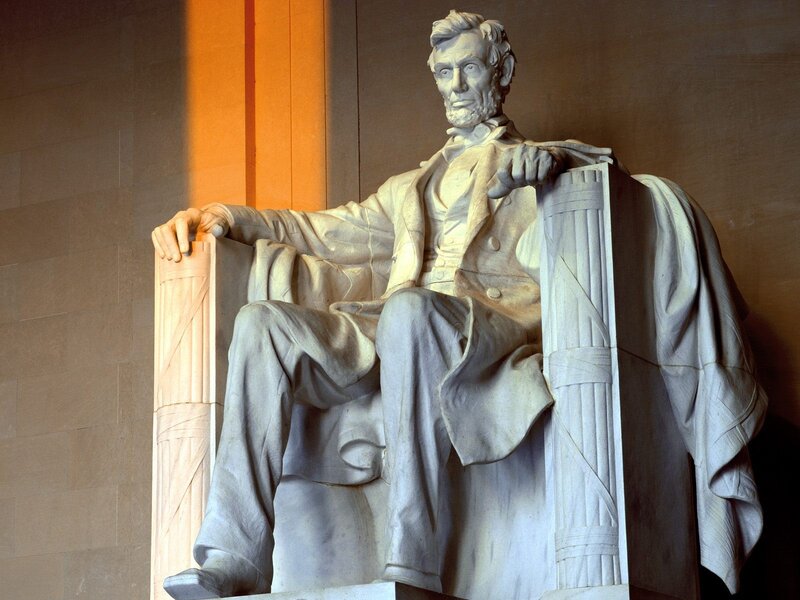 Lincoln Memorial statue