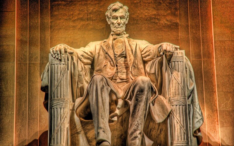 Lincoln Memorial Statue — Brown, Dramatic