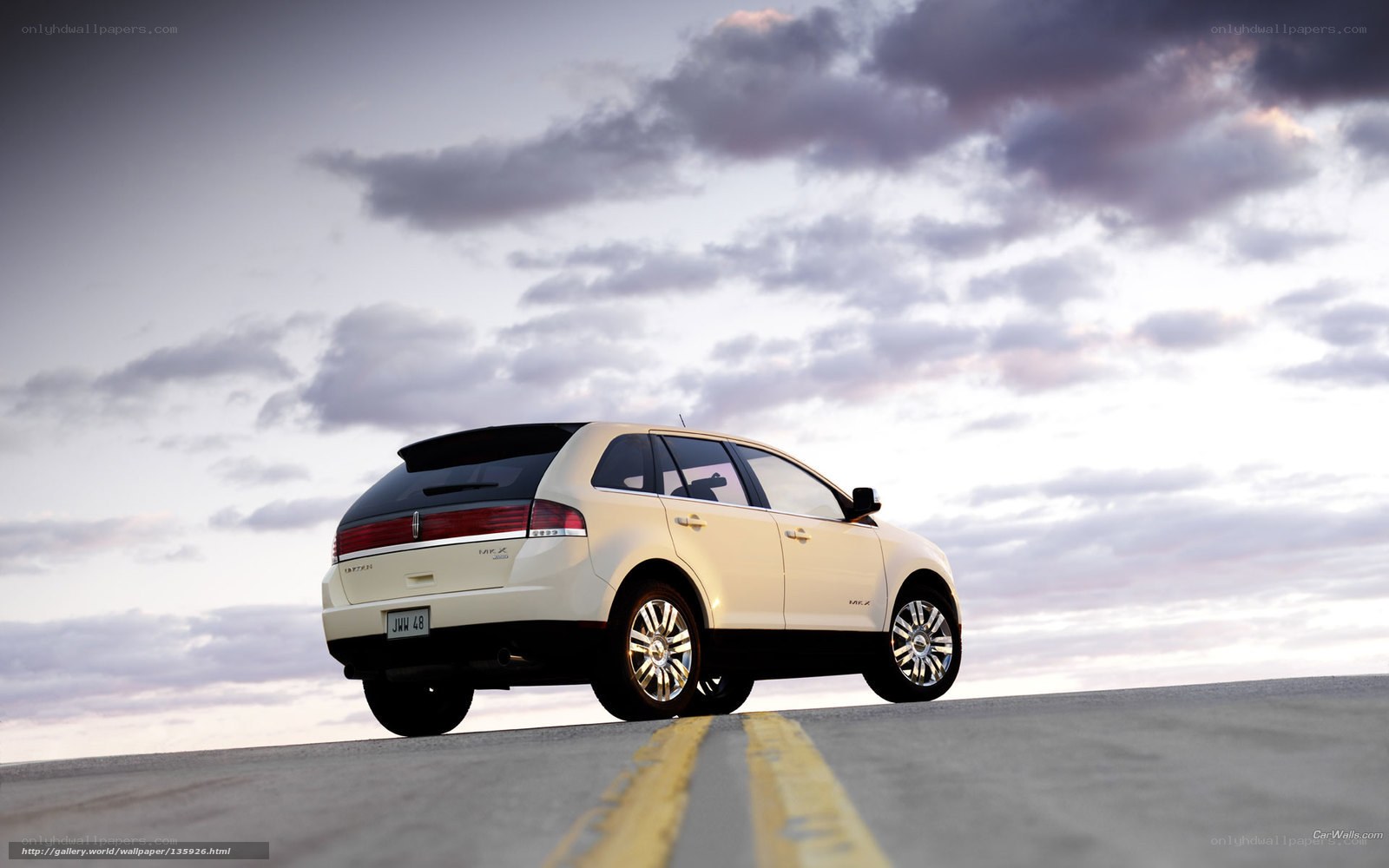 Lincoln MKX on a road