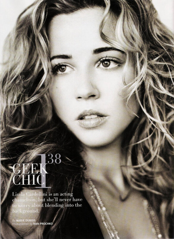Linda Cardellini in Geek Chic