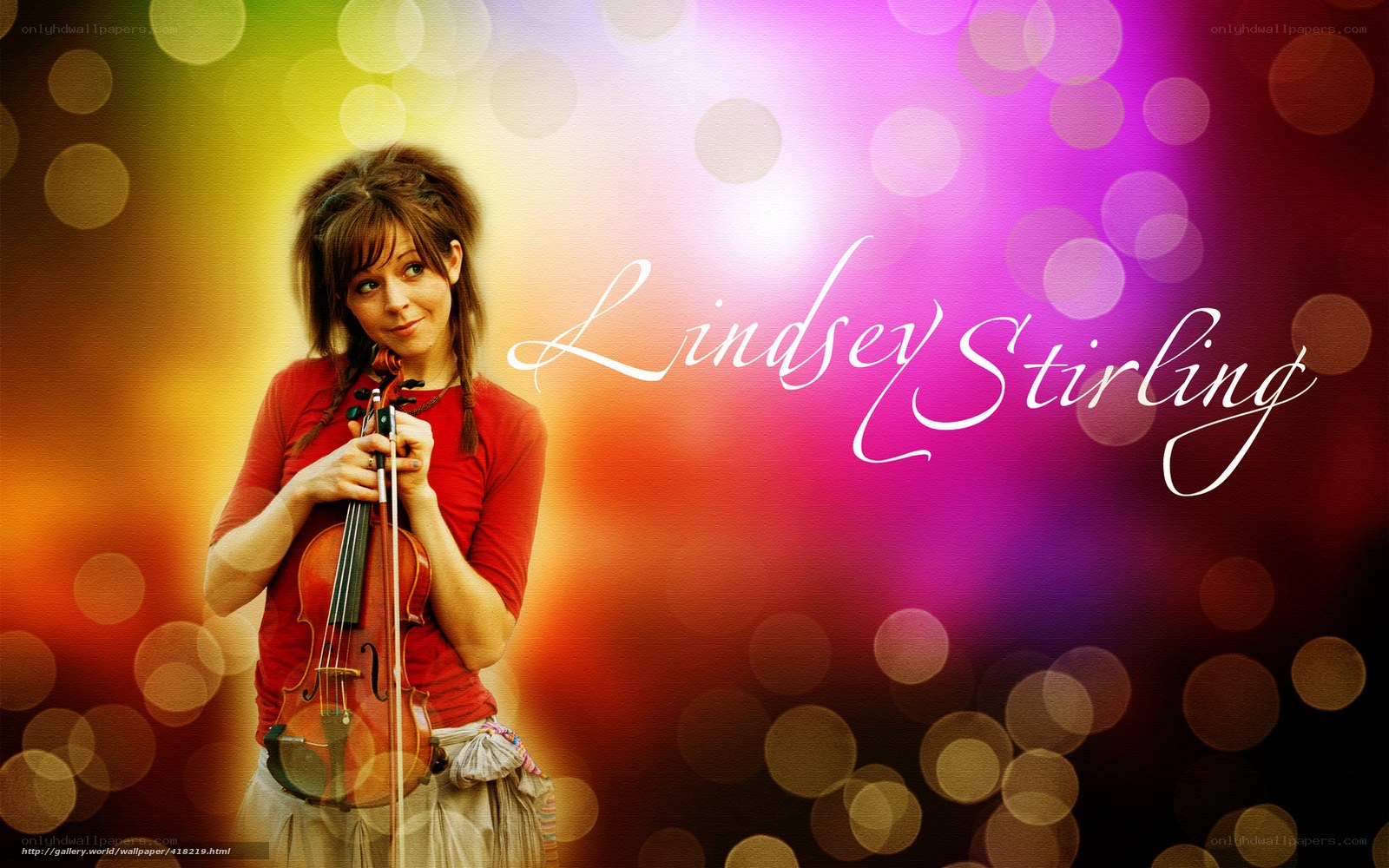 Lindsey Stirling with violin