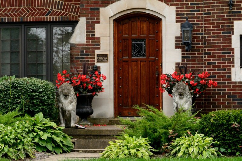 Lion Statues at Entrance
