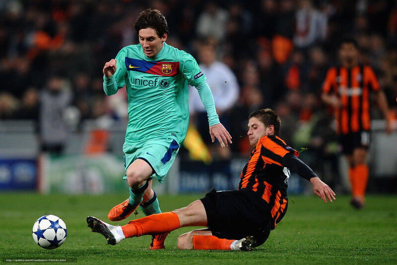Lionel Messi in action